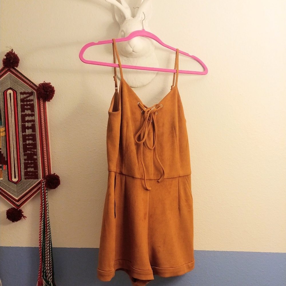 Cute Suede Romper w Pockets